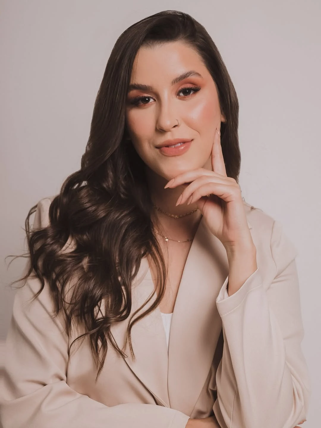 Letícia Moraes, especialista em cílios e sobrancelhas